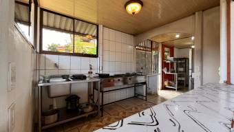 SE VENDE PROPIEDAD MIXTA COMERCIAL Y RESIDENCIAL SOBRE INTERAMERICANA