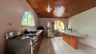 SE VENDE PROPIEDAD MIXTA COMERCIAL Y RESIDENCIAL SOBRE INTERAMERICANA