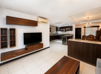 Casa tipo townhouse en venta en Condominio Santa Ana Hills
