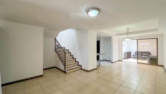 ¡En Venta! Casa en Condominio Sacramento 3 Habitaciones y Cuarto de Servicio nja1120