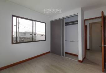¡Casa Nueva! de 3 Habitaciones y Oficina  Sala de TV en Condominio Distrito San Juan nja1