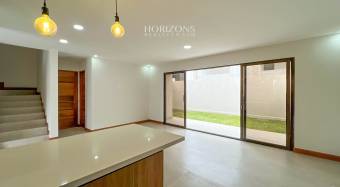 ¡Casa Nueva! de 3 Habitaciones y Oficina  Sala de TV en Condominio Distrito San Juan nja1