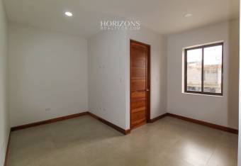 ¡Casa Nueva! de 3 Habitaciones y Oficina  Sala de TV en Condominio Distrito San Juan nja1