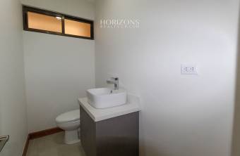 ¡Casa Nueva! de 3 Habitaciones y Oficina  Sala de TV en Condominio Distrito San Juan nja1