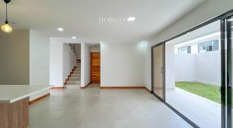 ¡Casa Nueva! de 3 Habitaciones y Oficina  Sala de TV en Condominio Distrito San Juan nja1