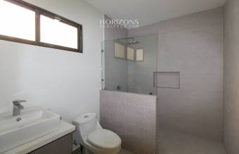 ¡Casa Nueva! de 3 Habitaciones y Oficina  Sala de TV en Condominio Distrito San Juan nja1