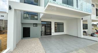 Estrene Moderna Casa en Venta Con 3 Habitaciones Amplias en Condominio Distrito San Juan n