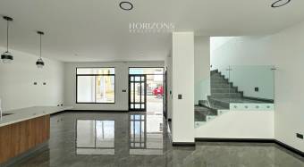 Estrene Moderna Casa en Venta Con 3 Habitaciones Amplias en Condominio Distrito San Juan n