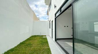 Estrene Moderna Casa en Venta Con 3 Habitaciones Amplias en Condominio Distrito San Juan n