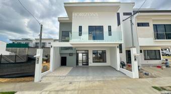 Estrene Moderna Casa en Venta Con 3 Habitaciones Amplias en Condominio Distrito San Juan n
