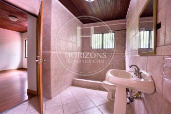 Casa En Venta Guayabos Curridabat  Lote 678m2  Uso Suelo Mixto de Oportunidad  nja1349
