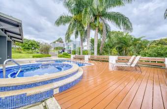 Se Vende Casa con Patio en Condominio Génesis en Sabanilla 2 Habitaciones y Oficina noj125