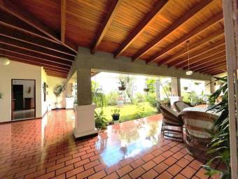 Venta de Casa en Alajuela. RAH 27-386