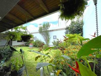 Venta de Casa en Alajuela. RAH 27-386
