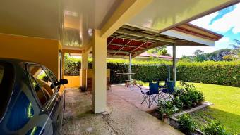 SE VENDE CASA DE ALTA CALIDAD EN LA ESPERANZA DE SAN PEDRO CON AMPLIO TERRENO