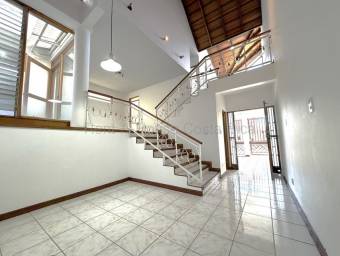 Venta de Casa en Goicoechea-Guadalupe. RAH 27-383