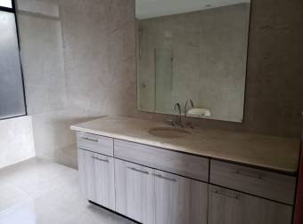 Se Vende Apartamento en Condominio Altos de Mayorca, San Rafael , Escazu Se Vende Apartamento en Condominio Altos de Mayorca, San Rafael , Escazu