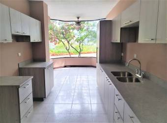 Se Vende Apartamento en Condominio Altos de Mayorca, San Rafael , Escazu Se Vende Apartamento en Condominio Altos de Mayorca, San Rafael , Escazu