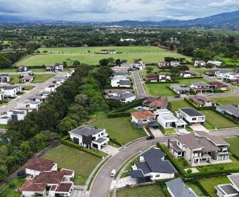 Lote 100% plano de 927 m2 a la venta en Ciudad Hacienda Los Reyes, en el exclusivo condominio Madero