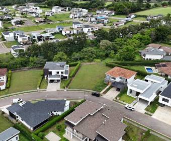 Lote 100% plano de 927 m2 a la venta en Ciudad Hacienda Los Reyes, en el exclusivo condominio Madero