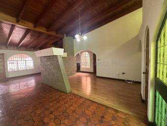 Se vende casa en San Vicente Moravia 27-9