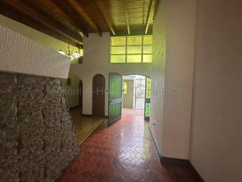 Se vende casa en San Vicente Moravia 27-9