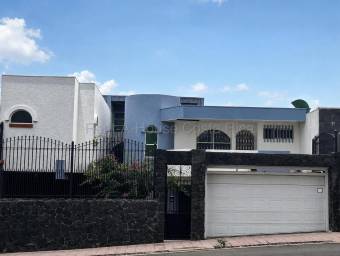 Se vende casa en San Vicente Moravia 27-9