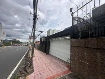 Se vende casa en San Vicente Moravia 27-9