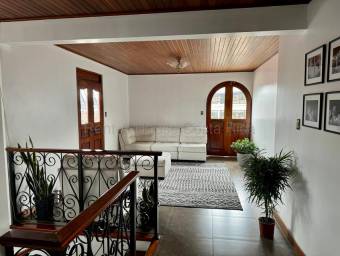Venta de Casa en Oriental de Cartago. RAH 27-433 Venta de Casa en Oriental de Cartago. RAH 27-433
