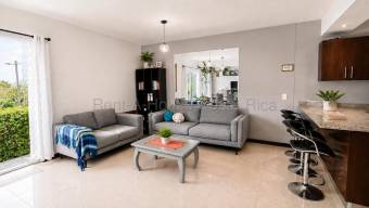 Alquiler de Apartamento AMUEBLADO en Torres de Granadilla de Curridabat. RAH 27-430