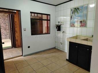 Venta de Casa en Mercedes de Heredia. RAH 27-404