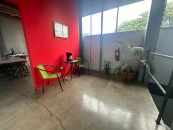 Se alquila local comercial en Colón Mora 27-426