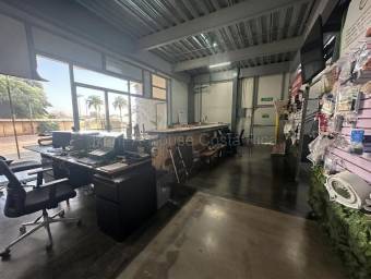 Se alquila local comercial en Colón Mora 27-426