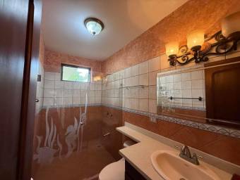 Se vende casa en San José San Isidro 27-442
