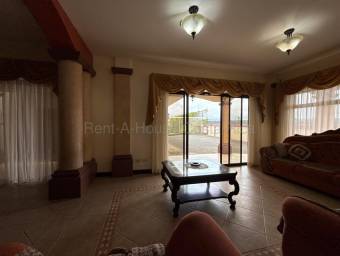 Se vende casa en San José San Isidro 27-442
