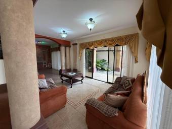 Se vende casa en San José San Isidro 27-442
