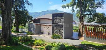 Venta de Casa en La Unión-San Juan de Cartago. RAH 27-394 Venta de Casa en La Unión-San Juan de Cartago. RAH 27-394
