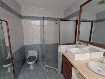 Venta de Casa en San Rafael de Escazú. RAH 27-406
