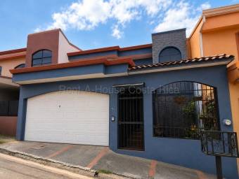 Venta de Casa en San Pablo de Heredia. RAH 27-447