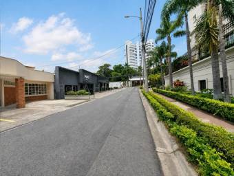 Se alquila local comercial en Escazú Centro 27-449