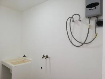 Se vende apartamento en Sabana San José 26-271