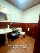 Casa en venta Escazú rodeada de jardines $1.800.000 /1 piso