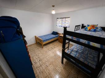 Spacious and beautiful property for sale in Ciudad Colón. Spacious and beautiful property for sale in Ciudad Colón.