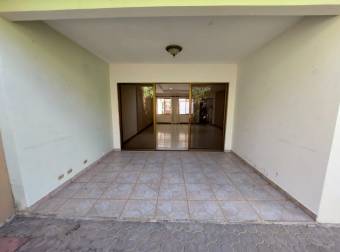 Spacious Single-Story House for Rent in Santa Ana Pozos Residential Area