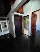Land for sale with 1 house and 1 apartment, Heredia Center, single-story.