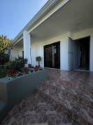 Land for sale with 1 house and 1 apartment, Heredia Center, single-story.