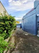 Land for sale with 1 house and 1 apartment, Heredia Center, single-story.