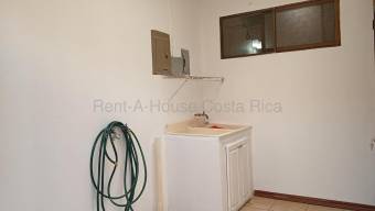 Se alquila casa en Pozos Santa Ana 27-454