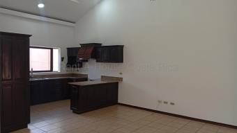 Se alquila casa en Pozos Santa Ana 27-454