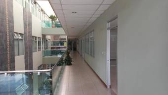 Se alquila local comercial en Sanchez Curridabat 24-945 Se alquila local comercial en Sanchez Curridabat 24-945